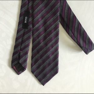 Hugo Boss Men’s tie.